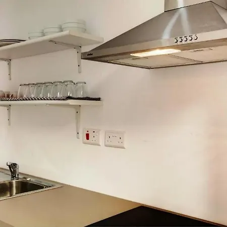 Swieqi Charming 5 Double Bedroom, Private Bathroom, Balcony View * Is-Swieqi