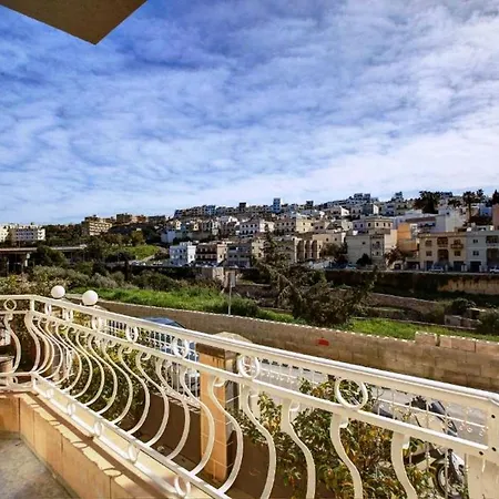 Affittacamere Swieqi Charming 5 Double Bedroom, Private Bathroom, Balcony View